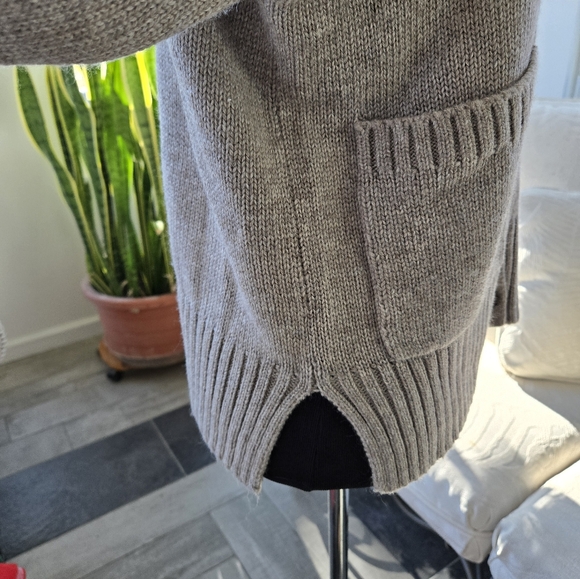 Cardigan sweater - Picture 3 of 7